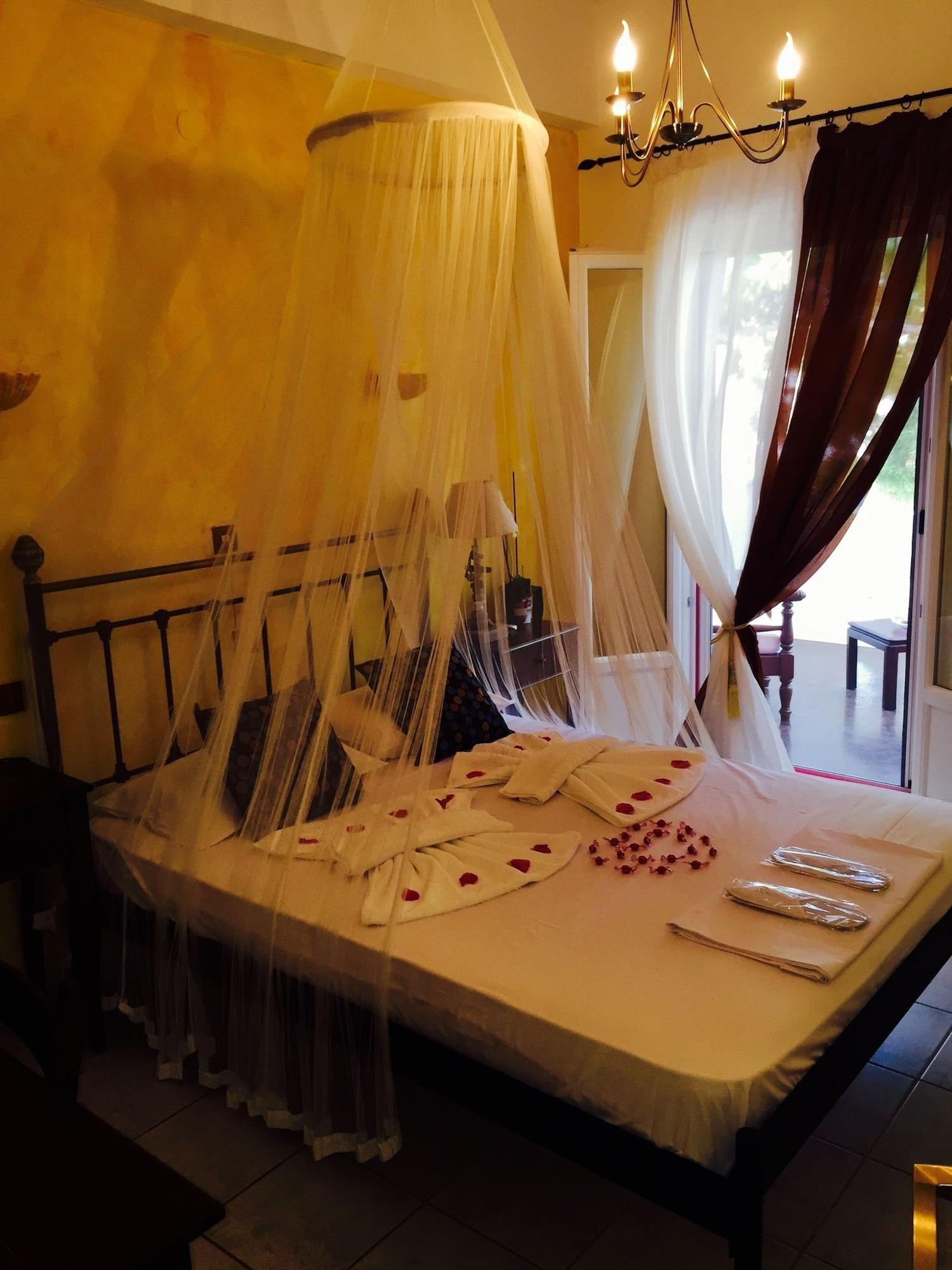 Aphrodite Boutique Hotel Alikí Kültér fotó